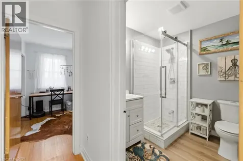 82 Cumming Court Ancaster ON L9G 1V3