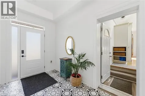 82 Cumming Court Ancaster ON L9G 1V3