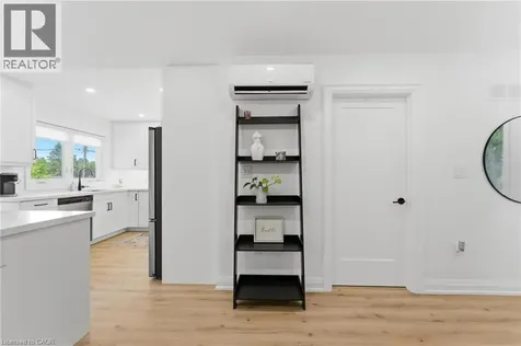 82 Cumming Court Ancaster ON L9G 1V3