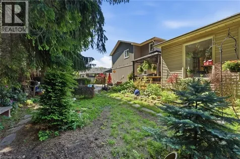82 Cumming Court Ancaster ON L9G 1V3