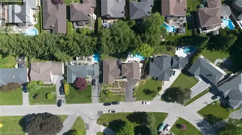 82 Cumming Court Ancaster ON L9G 1V3
