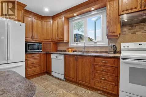 1646 Grey Nuns Drive Ottawa ON K1C 1T7
