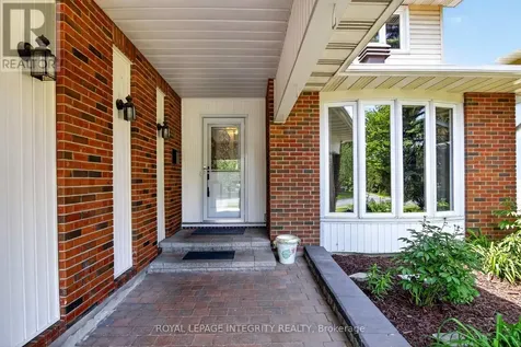 1646 Grey Nuns Drive Ottawa ON K1C 1T7