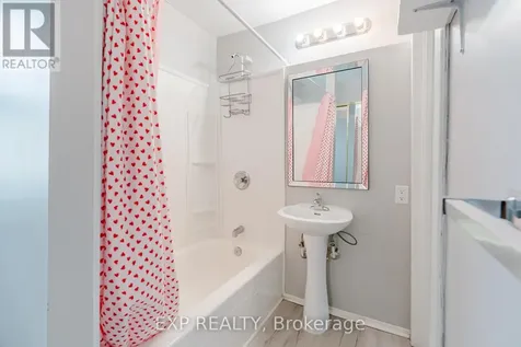 514 Lyon Street North Ottawa ON K1R 5X9