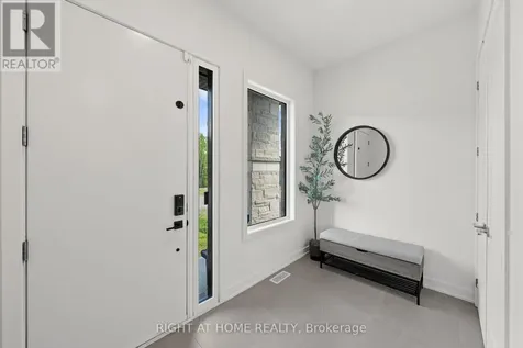 252 Ketchikan Crescent Ottawa ON K2T 0S2