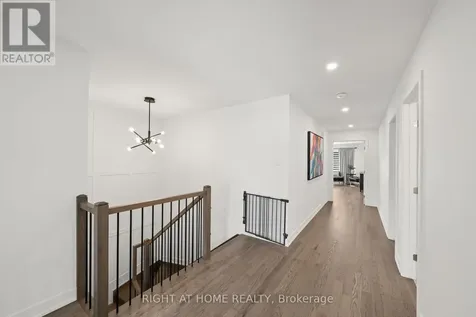 252 Ketchikan Crescent Ottawa ON K2T 0S2