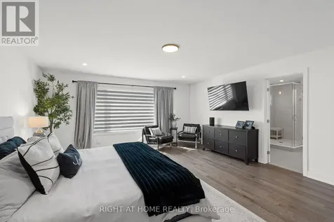 252 Ketchikan Crescent Ottawa ON K2T 0S2