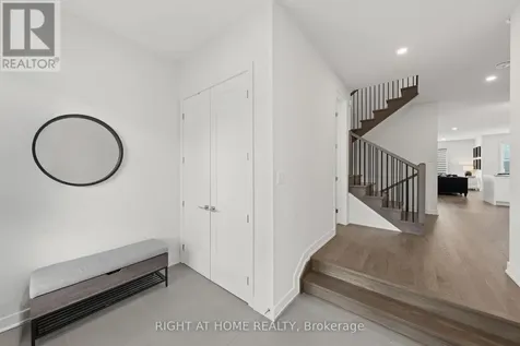 252 Ketchikan Crescent Ottawa ON K2T 0S2