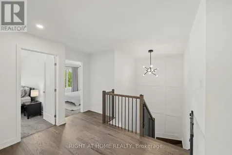 252 Ketchikan Crescent Ottawa ON K2T 0S2