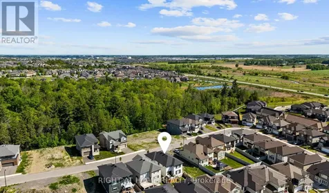 252 Ketchikan Crescent Ottawa ON K2T 0S2