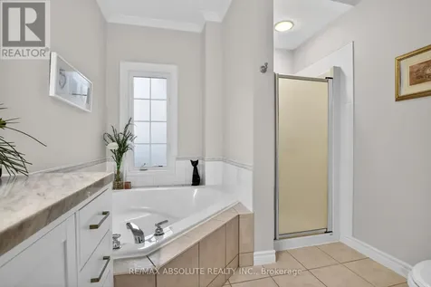 19 Goldora Private Ottawa ON K2T 1K8