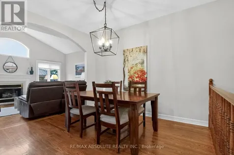 19 Goldora Private Ottawa ON K2T 1K8