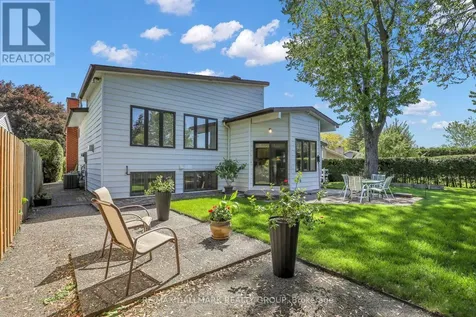 39 Biscayne Crescent Ottawa ON K2E 5R9