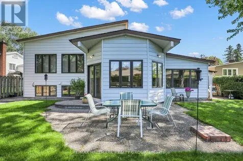 39 Biscayne Crescent Ottawa ON K2E 5R9