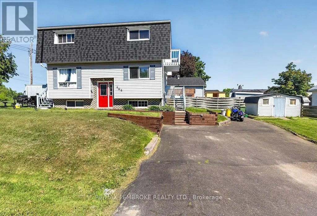 466 Gourley Avenue Pembroke ON K8A 8J5