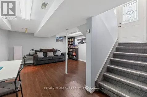 466 Gourley Avenue Pembroke ON K8A 8J5