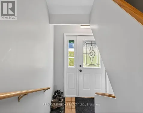 466 Gourley Avenue Pembroke ON K8A 8J5