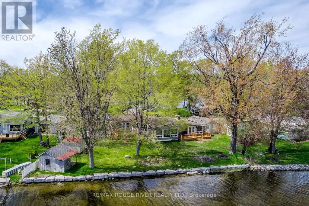 30 Edgewater Drive Selwyn ON K0L 1T0
