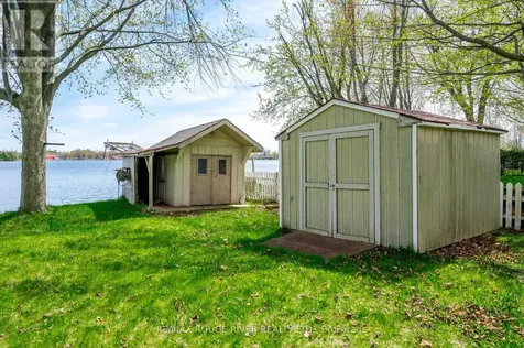 30 Edgewater Drive Selwyn ON K0L 1T0
