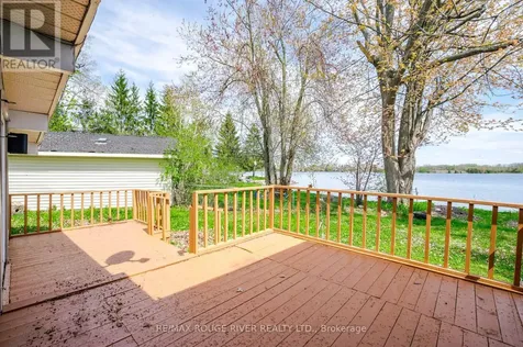 30 Edgewater Drive Selwyn ON K0L 1T0