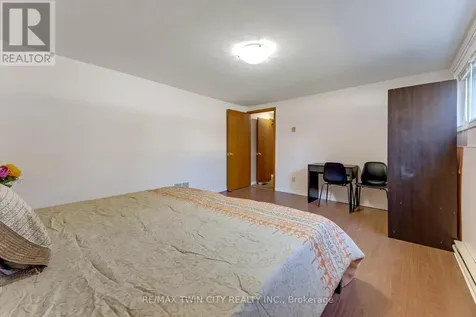 402 Lakeview Drive Waterloo ON N2L 4Z6