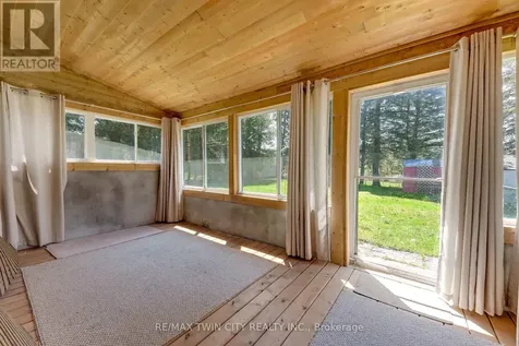 402 Lakeview Drive Waterloo ON N2L 4Z6