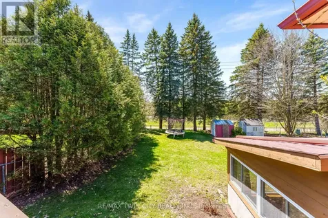 402 Lakeview Drive Waterloo ON N2L 4Z6