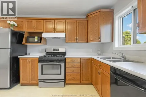 219 Greenfield Lane Chatham ON N7L 5N3