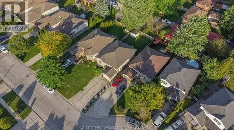 219 Greenfield Lane Chatham ON N7L 5N3