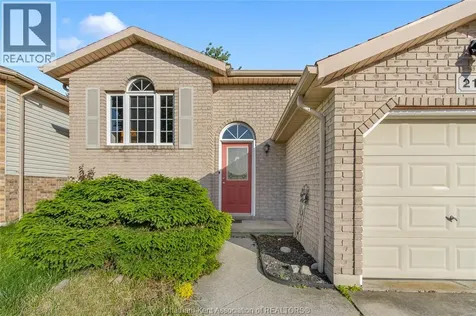 219 Greenfield Lane Chatham ON N7L 5N3