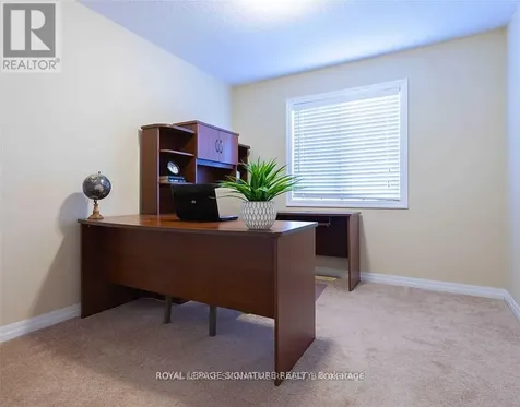 523 Windflower Crescent Kitchener ON N2E 3T2