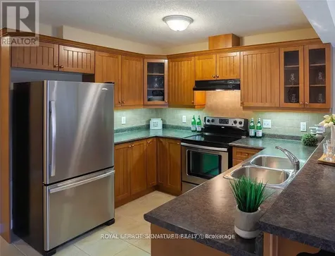523 Windflower Crescent Kitchener ON N2E 3T2