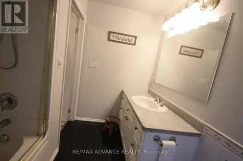 77 Rockview Road Nipissing ON P0H 1H0