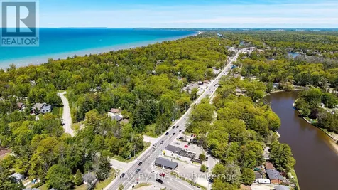1535 Mosley Street Wasaga Beach ON L9Z 2B7