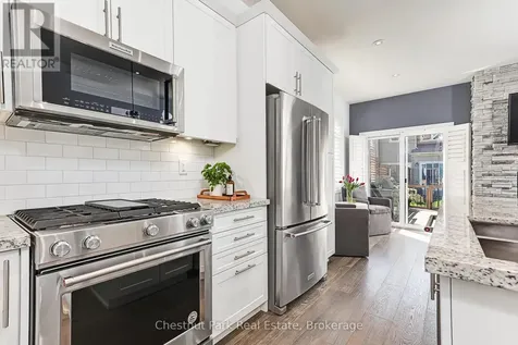 18 Gregory Avenue Collingwood ON L9Y 0Z5