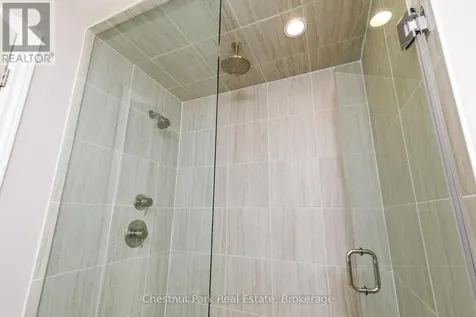18 Gregory Avenue Collingwood ON L9Y 0Z5