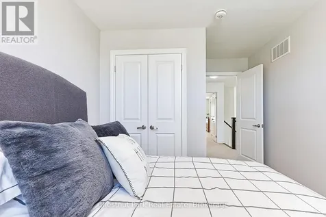 18 Gregory Avenue Collingwood ON L9Y 0Z5
