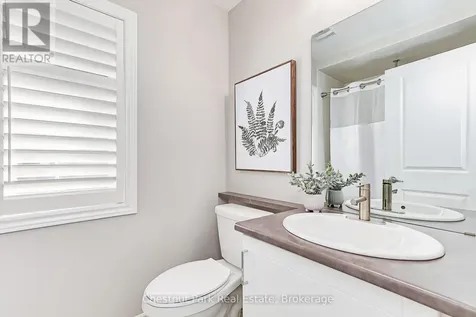 18 Gregory Avenue Collingwood ON L9Y 0Z5
