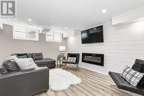 18 Gregory Avenue Collingwood ON L9Y 0Z5