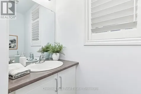18 Gregory Avenue Collingwood ON L9Y 0Z5