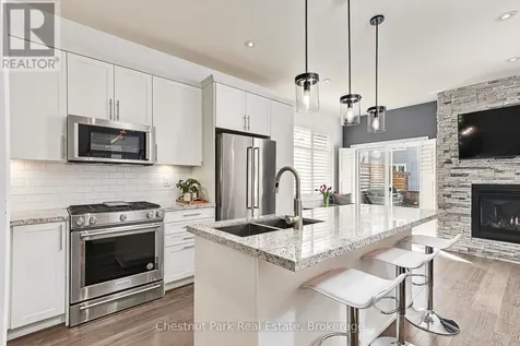 18 Gregory Avenue Collingwood ON L9Y 0Z5