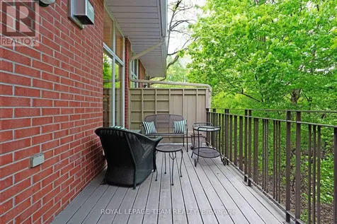 13 Oak Park Private Ottawa ON K1Z 1B6