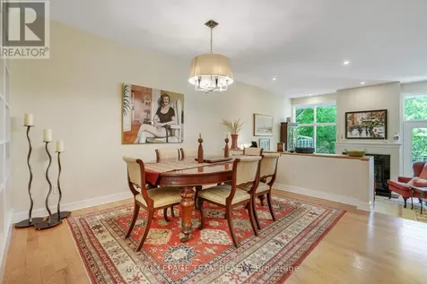 13 Oak Park Private Ottawa ON K1Z 1B6