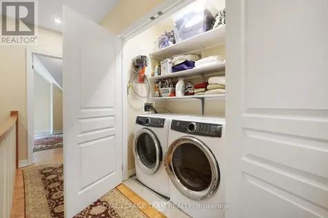 13 Oak Park Private Ottawa ON K1Z 1B6