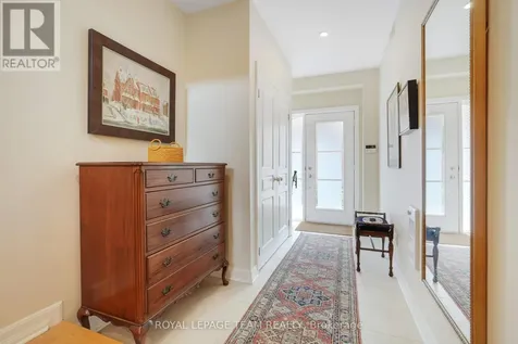 13 Oak Park Private Ottawa ON K1Z 1B6