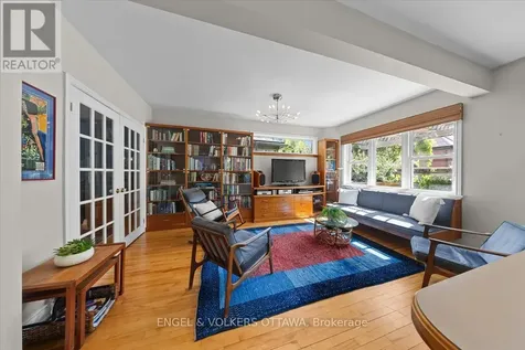 4 Allan Place Ottawa ON K1S 3T1
