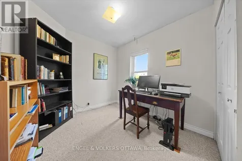 4 Allan Place Ottawa ON K1S 3T1