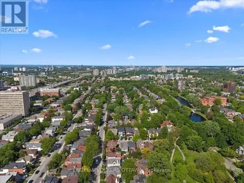 4 Allan Place Ottawa ON K1S 3T1