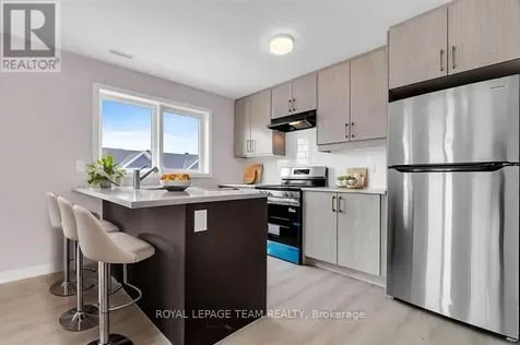 1537 Half Moon Bay Ottawa ON K2J 7K6