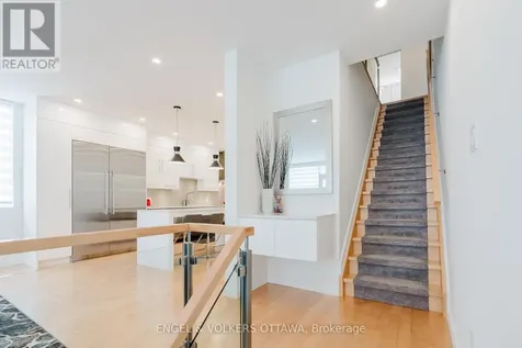 373 Berkley Avenue Ottawa ON K2A 2G9